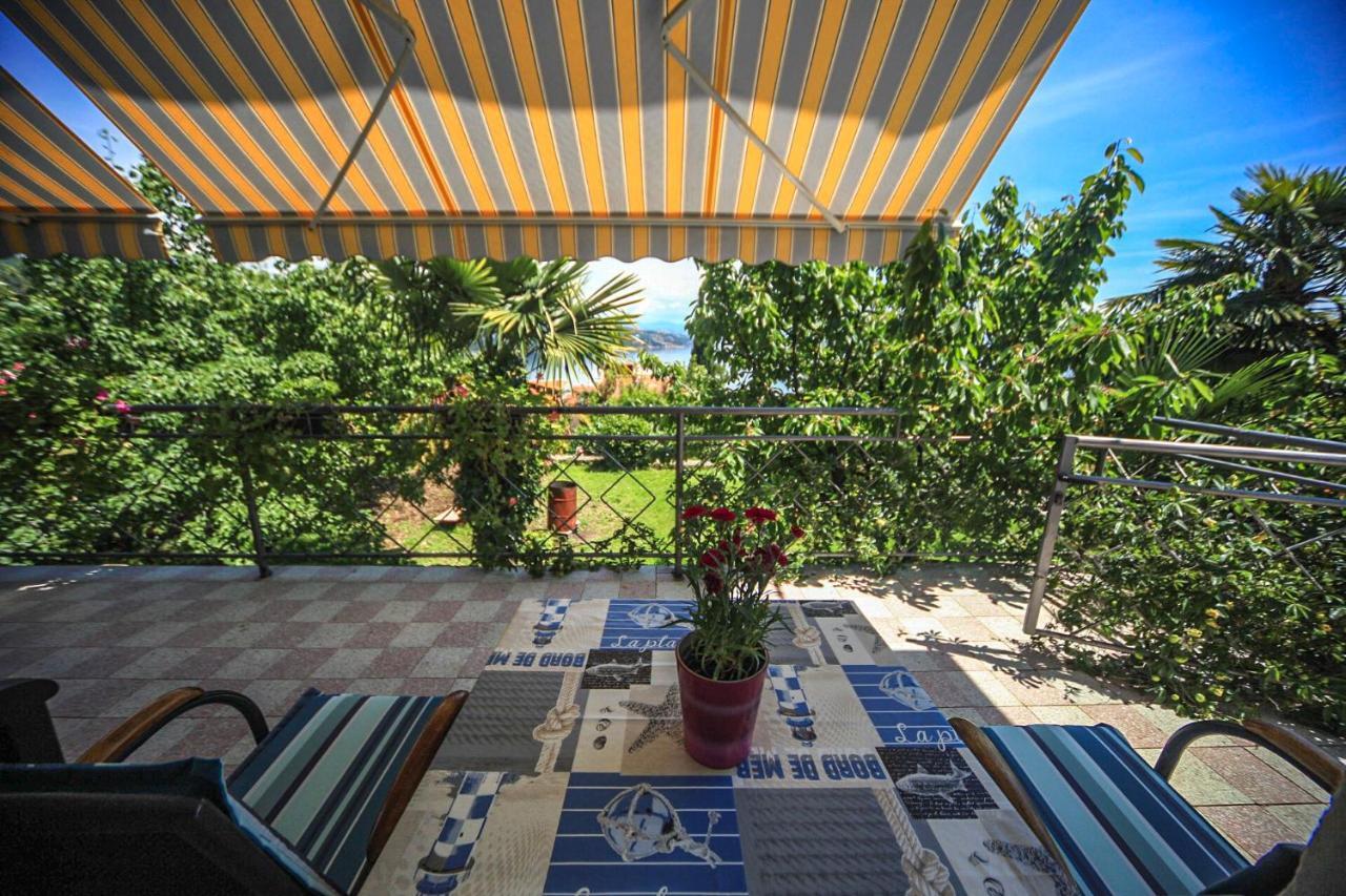 Apartman Carmen Volosko Opatija Exterior foto